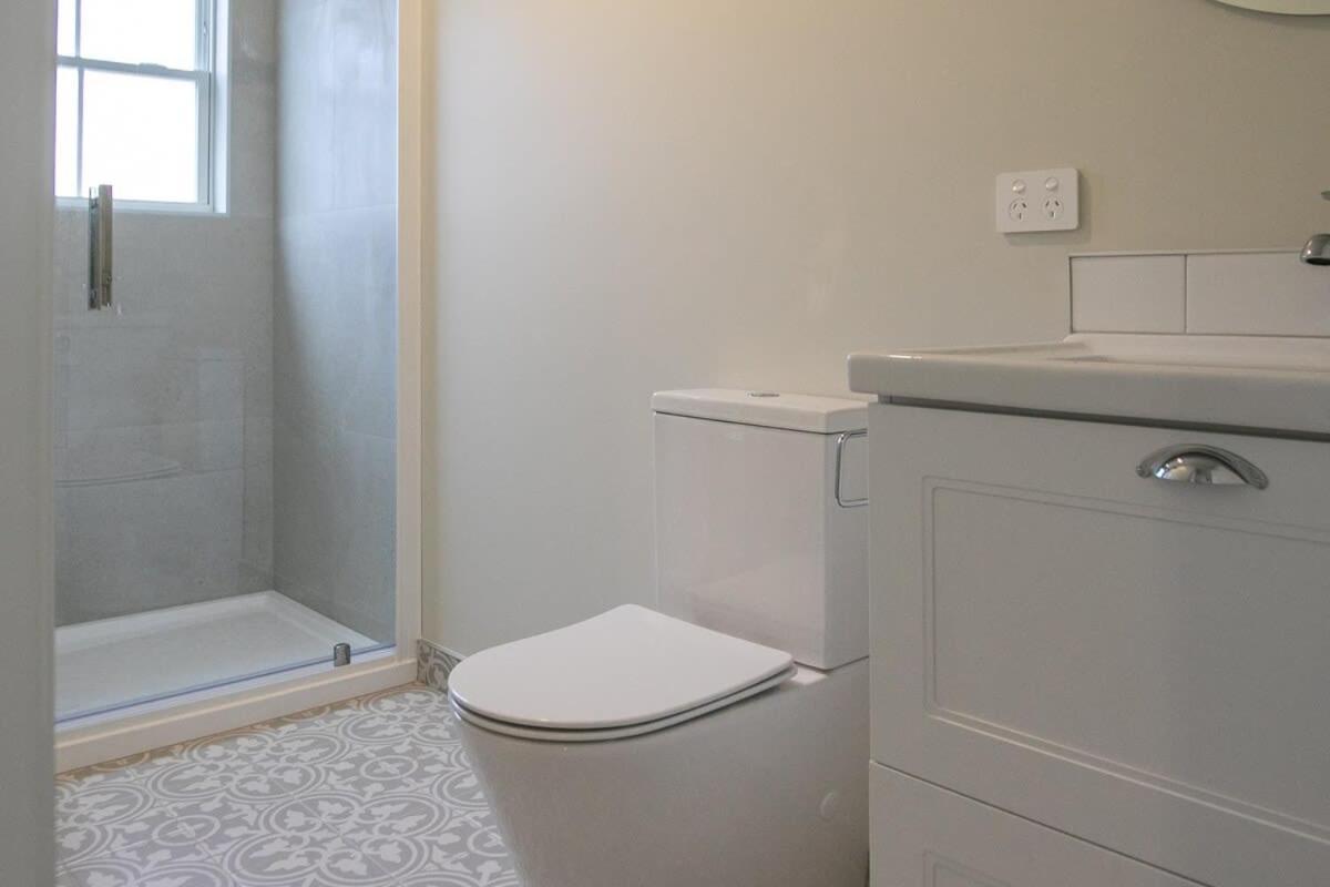 Parkside Heritage Retreat 3-Bedroom Terrace Charm Крайстчърч Екстериор снимка