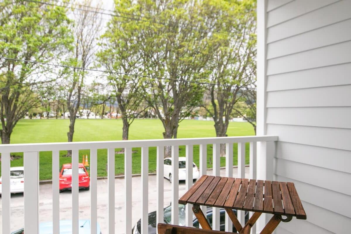 Parkside Heritage Retreat 3-Bedroom Terrace Charm Крайстчърч Екстериор снимка